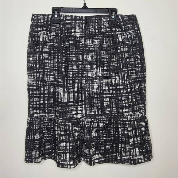 Ann Taylor abstract black white ruffle hem flounce skirt - 6 - Picture 3 of 4